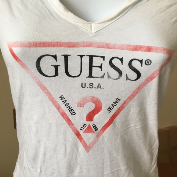 GUESS Logo Top - Picture 2 of 3